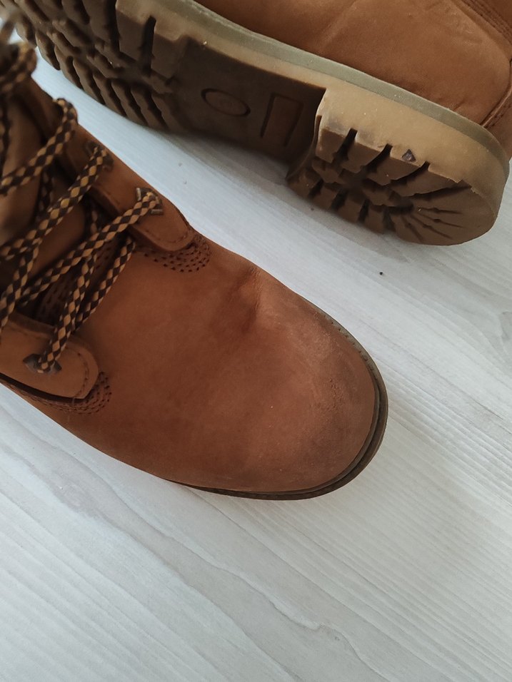 39 NUMARA KADIN BOT - Görsel 4