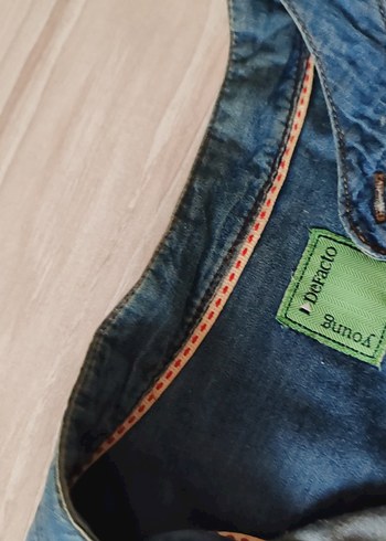 Düğmeli Uzun Kollu Denim Gömlek - Görsel 3