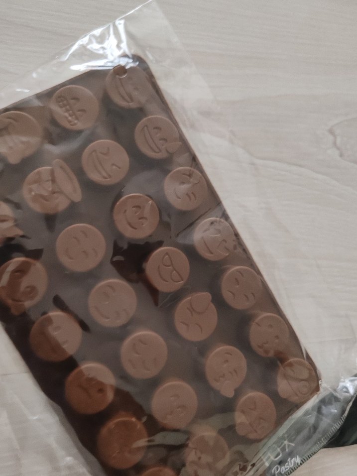 Silikon EMOJİ CIKOLATA buz kahve kalıbı - Görsel 3