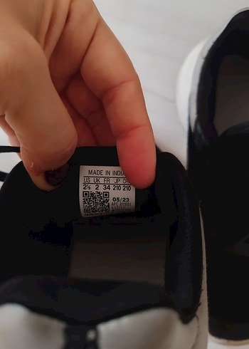 Kadın Siyah Bağcıklı Spor Ayakkabı - Görsel 7