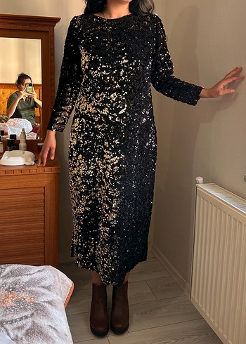 Siyah Payetli Uzun Kollu Gece Elbisesi - Görsel 2