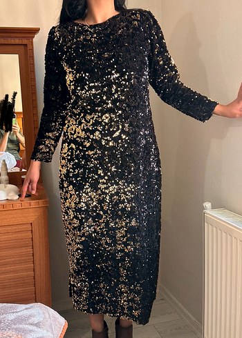 Siyah Payetli Uzun Kollu Gece Elbisesi - Görsel 4