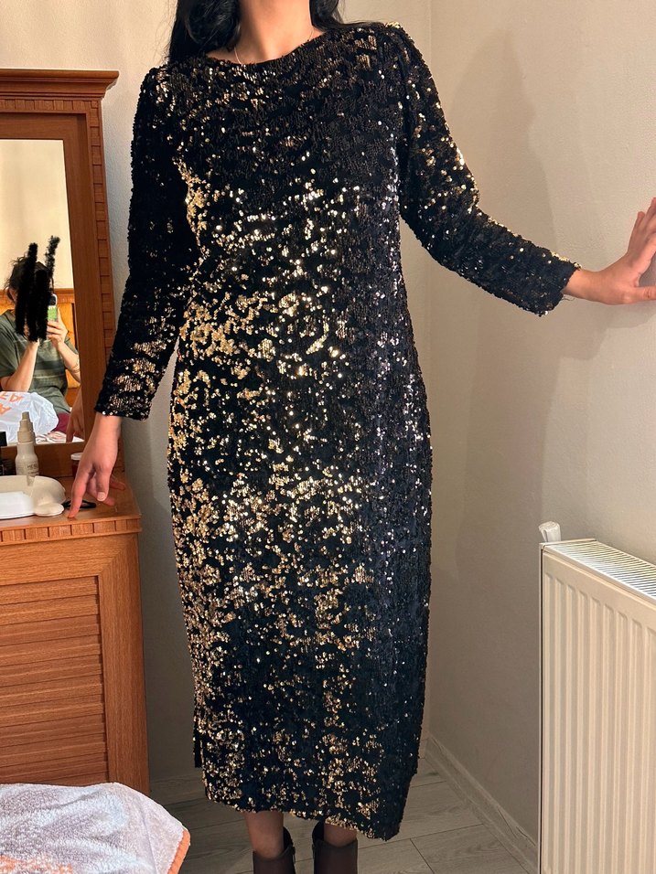 Siyah Payetli Uzun Kollu Gece Elbisesi - Görsel 4