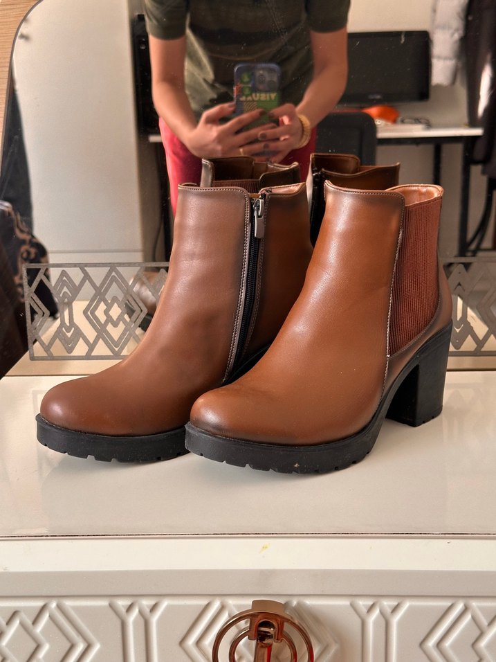 Kahverengi Deri Kadın Topuklu Bot - Görsel 3