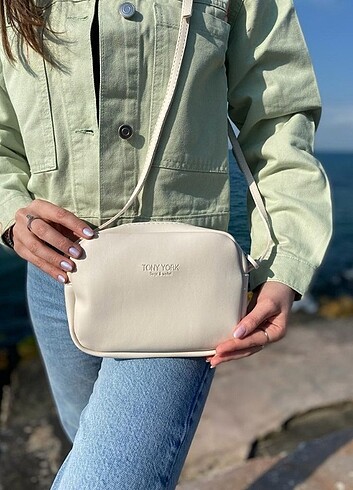 Pull and Bear SLİKON ÇANTA