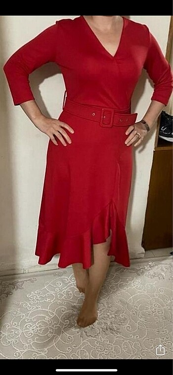 Kadın kırmızı elbise???? - Görsel 3