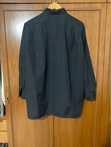 42 Beden siyah Renk Massimo Dutti Siyah Gömlek