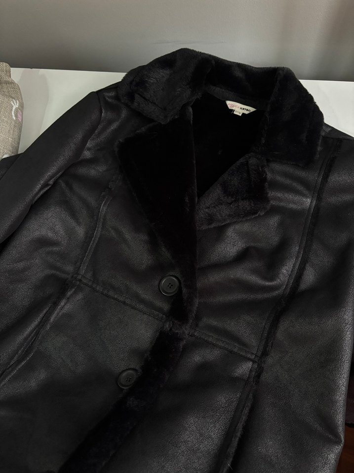 Siyah Kadın Kaban - Görsel 5