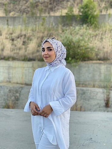 Beden çeşitli Renk Çiçekli Eşarp