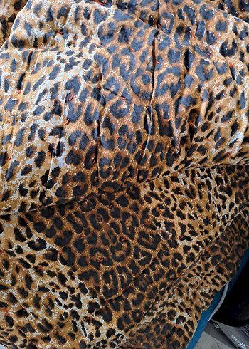 Beden Kahverengi Leopar Desenli yün yorgan