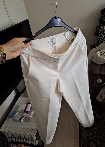 Beyaz Kemerli Kumaş Kadın Pantolon - Görsel 7