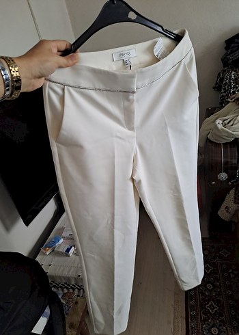 Beyaz Kemerli Kumaş Kadın Pantolon - Görsel 3