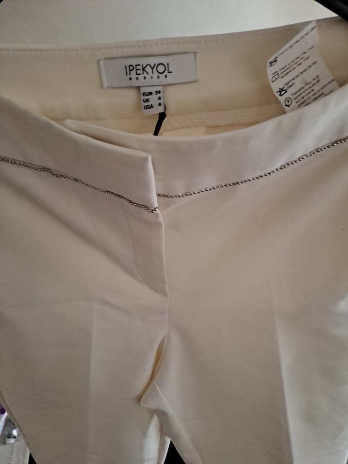 Beyaz Kemerli Kumaş Kadın Pantolon - Görsel 2