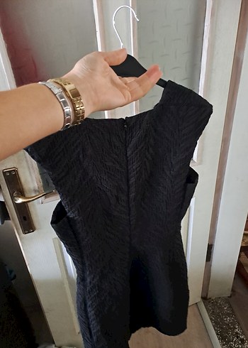 Siyah Piliseli V Yakalı Midi Elbise - Görsel 4