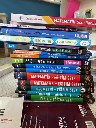 Az ÇÖZÜLMÜŞ YKS KİTAPLARI UYGUNDAN VERİCEM
