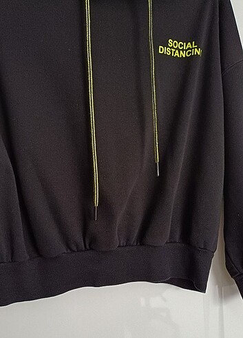 s Beden Siyah kapüşonlu sweatshirt 