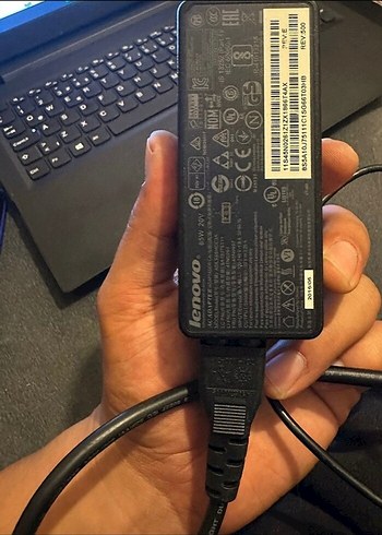 Lenovo Siyah Dizüstü laptop - Görsel 2