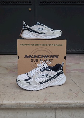 Skechers 37