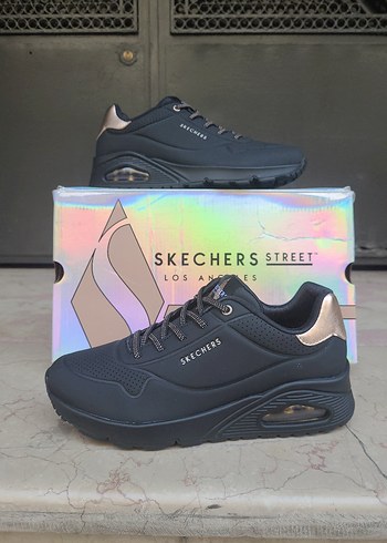 Skechers 37