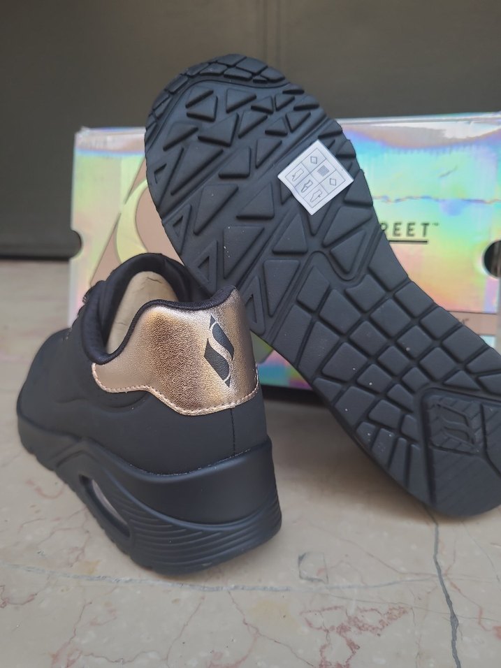 Skechers 37 Numara Siyah Kadın Spor Ayakkabı - Görsel 4