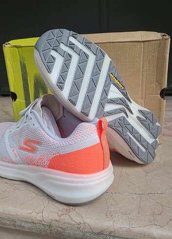 38 Beden Skechers 38 Numara Spor Ayakkabı
