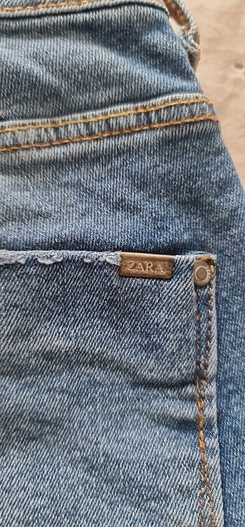 36 Beden mavi Renk Zara 36 beden jean