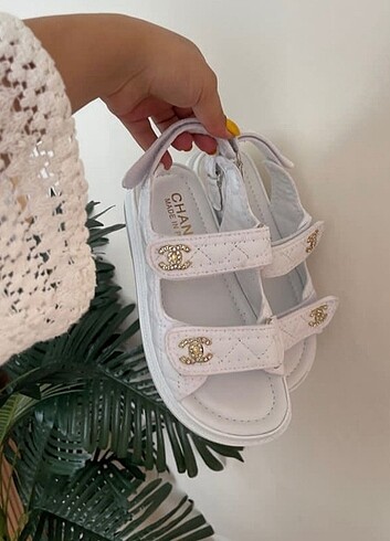 38 Beden beyaz Renk Chanel Sandalet 
