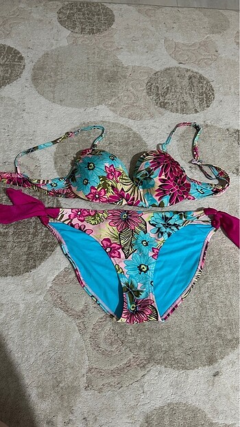 Kom Kadın simli bikini takımı