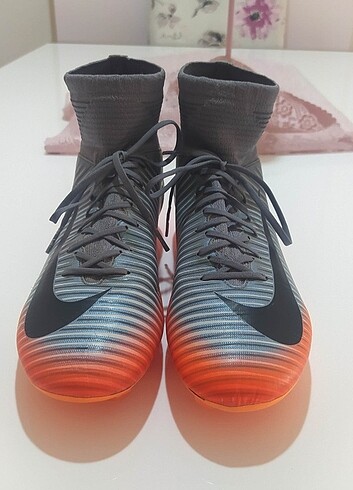 Nike Nike Mercurial CR7 Profesyonel Futbol Kramponu