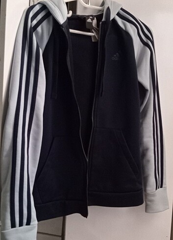 kapşonlu Adidas ceket