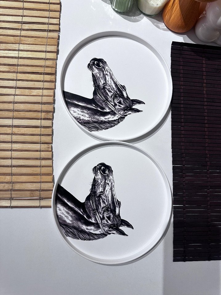 Karaca At Desenli Yuvarlak Tepsi - Görsel 5