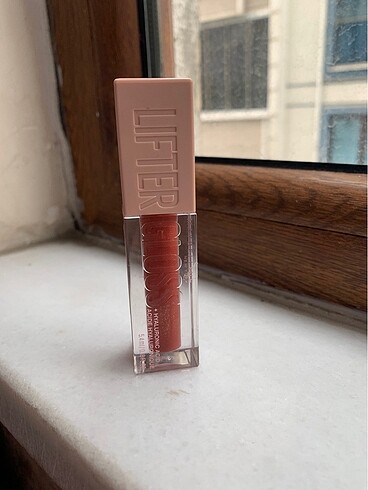 Maybelline lifter gloss