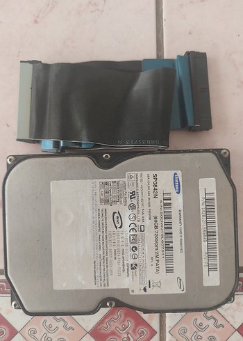 Samsung 80GB Sabit Disk ve IDE Kablo