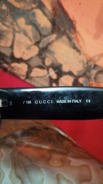  Beden Gucci bayan gözlüğü