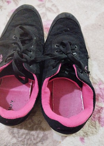 39 Beden Siyah-Pembe Dolgu Topuklu Kadın Spor Ayakkabı
