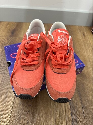 Reebok spor ayakkabı