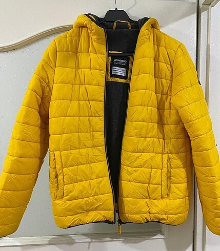 LC Waikiki Erkek çocuk kapüşonlu şişme mont