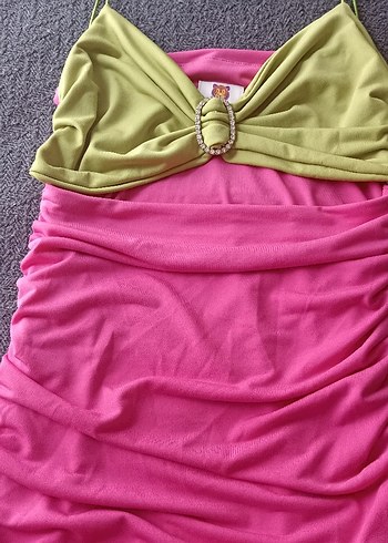 Beyoğlu Butik Pembe Parlak Drapeli askılı mini elbise