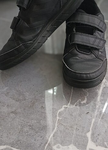 34 Beden Orijinal adidas spor ayakkabı