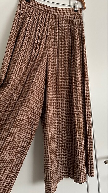Massimo Dutti Pilili etekli pantolon