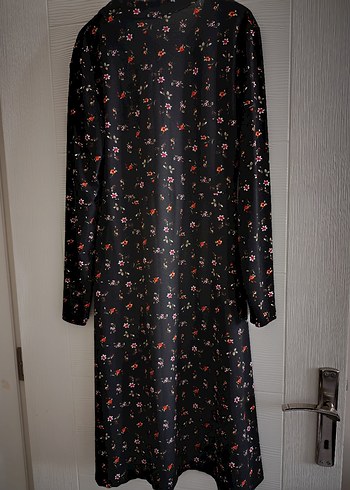 Uzun Kollu Siyah Çiçekli Kadın Elbise - Görsel 3