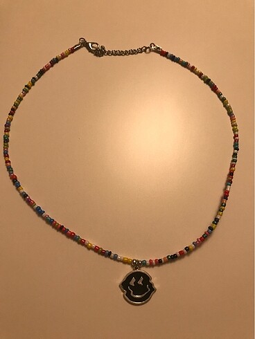 Accessorize smiley kolye