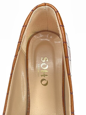 37 Beden çeşitli Renk Vintage Love Stiletto %70 İndirimli.
