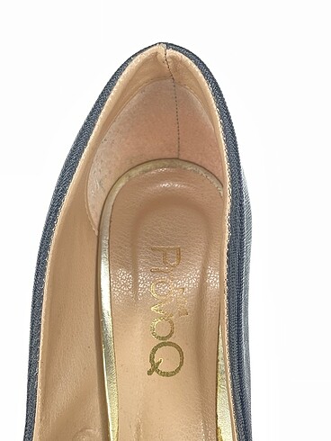 37 Beden çeşitli Renk Vintage Love Stiletto %70 İndirimli.