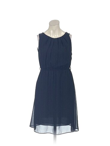 PreLoved Kısa Elbise %70 İndirimli.