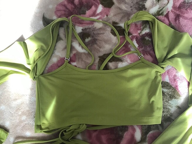 Trendyol & Milla Yeşil crop