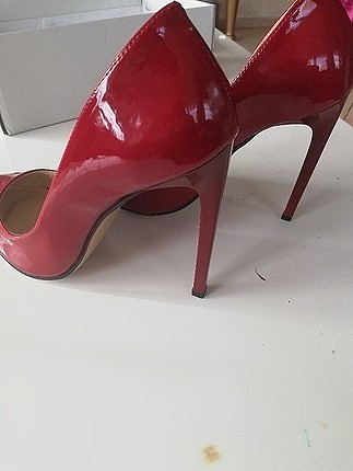 Koton kırmızı topuklu ayakkabı