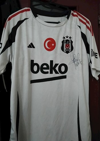 Beyaz BJK forma pascal nauma imzali