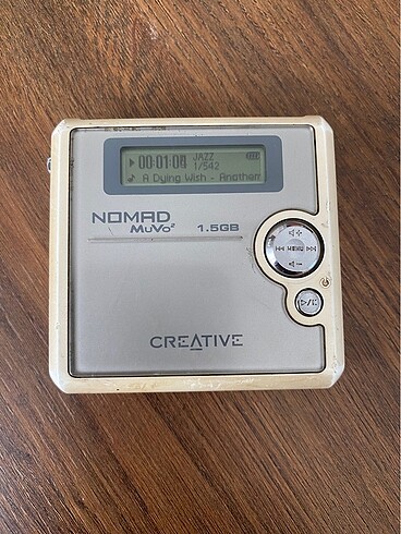 Creative nomad muvo 2