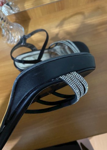 Siyah platformlu topuklu ayakkabı - Görsel 9